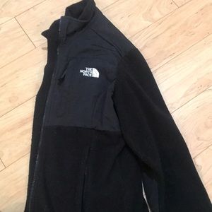 Black north face jacket